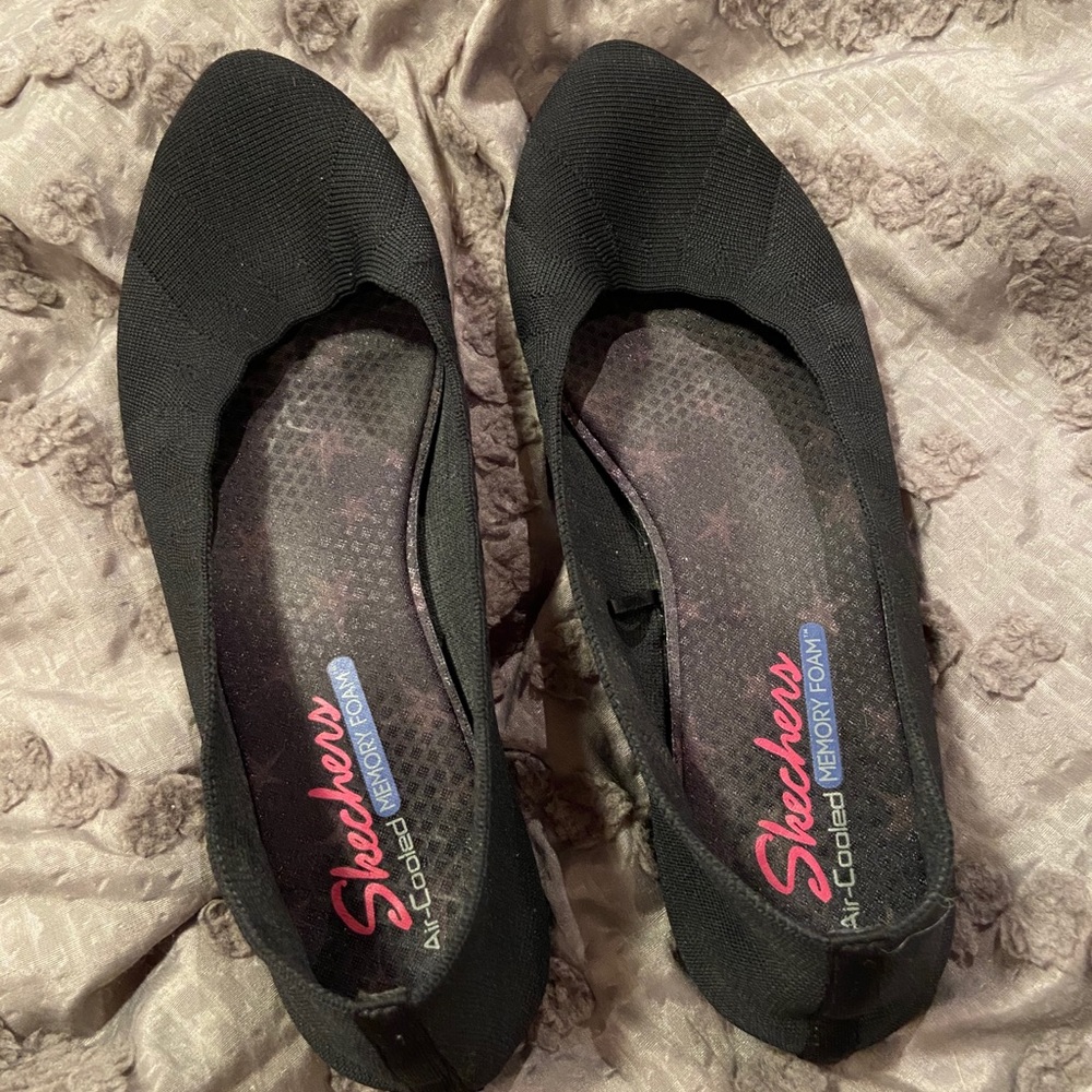 Skechers flats